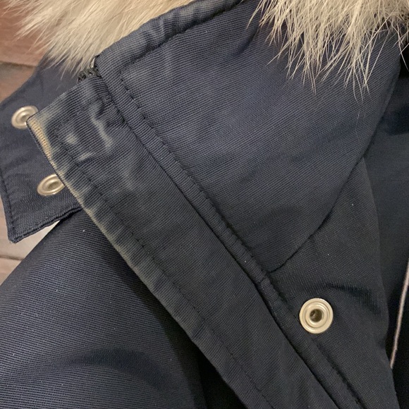 Moose Knuckle Parka (size: L) - Picture 10 of 11